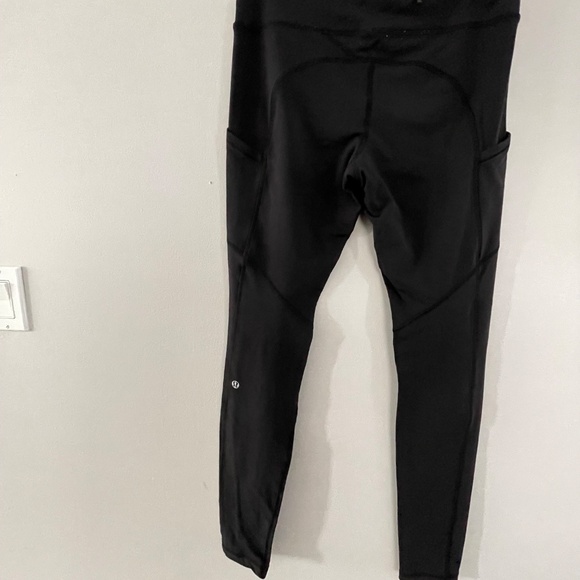 Lululemon Leggings with deep Pockets - Picture 4 of 5